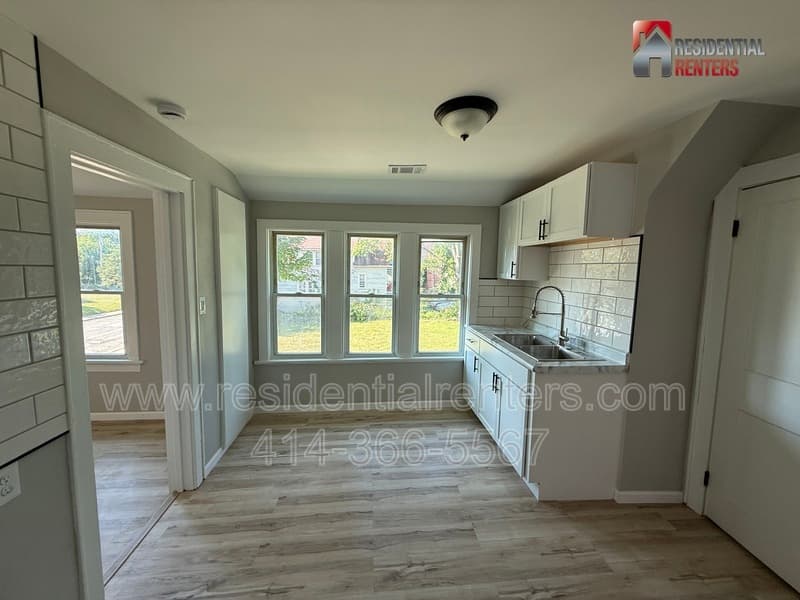 Milwaukee Condo: 3351 N 6th Street