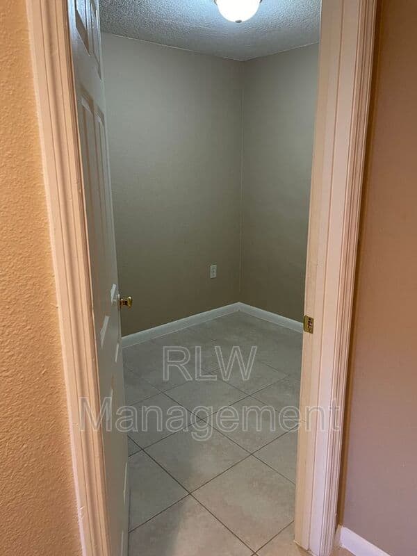 Eustis Condo: 206 Osceola Ave