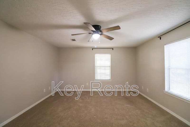 Pensacola House: 9001 Thompson Dr.