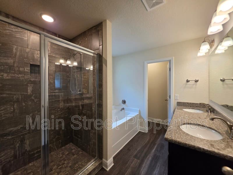Pace House: 5165 Peach Drive