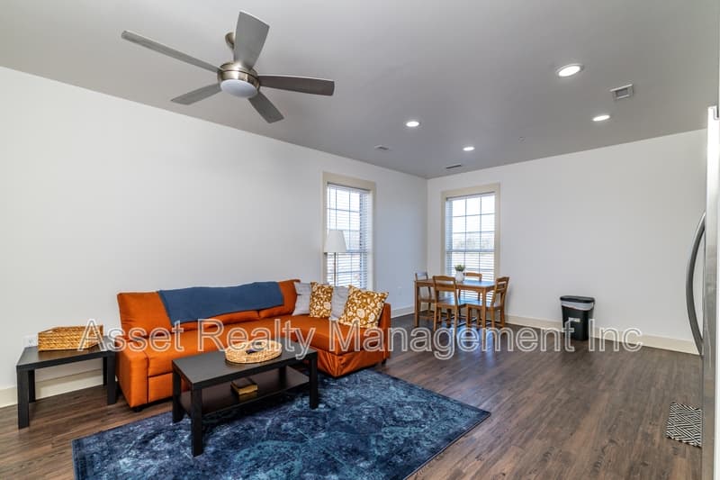 Alcoa Condo: 1110 Franck Street - 213