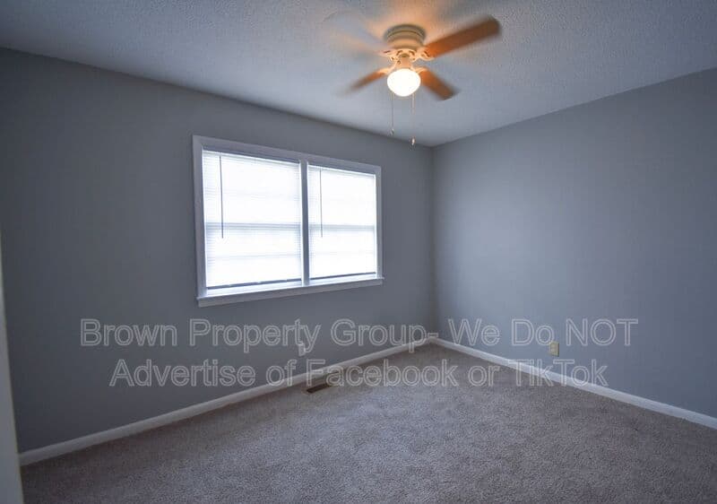 Fayetteville House: 817 Bronco Lane
