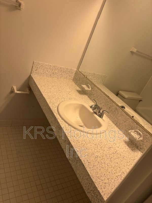 Richmond Condo: 5606 Crenshaw