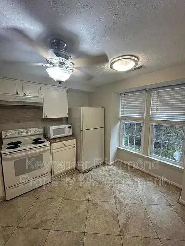 Richmond House: 7700 Pomeroy Court