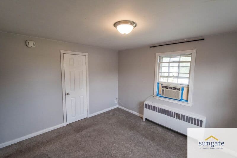 Baltimore House: 7023 Deerfield Rd