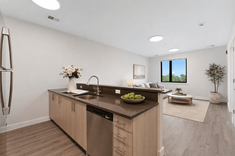 Orange Condo: 49s Day St. - 603