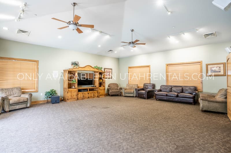 Provo Condo: 1052 Canyon Meadow Dr