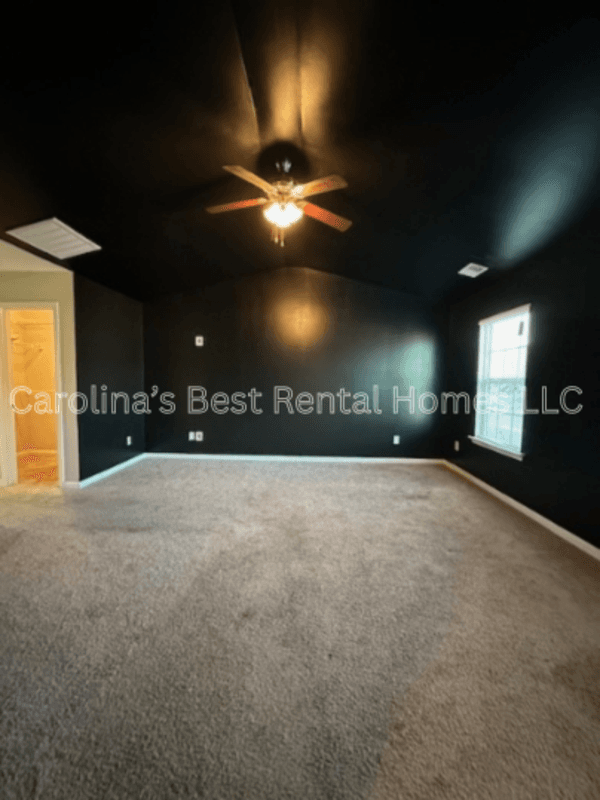 Columbia House: 257 Allans Mill Drive