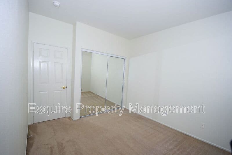 OXNARD House: 1821 LA QUINTA LN