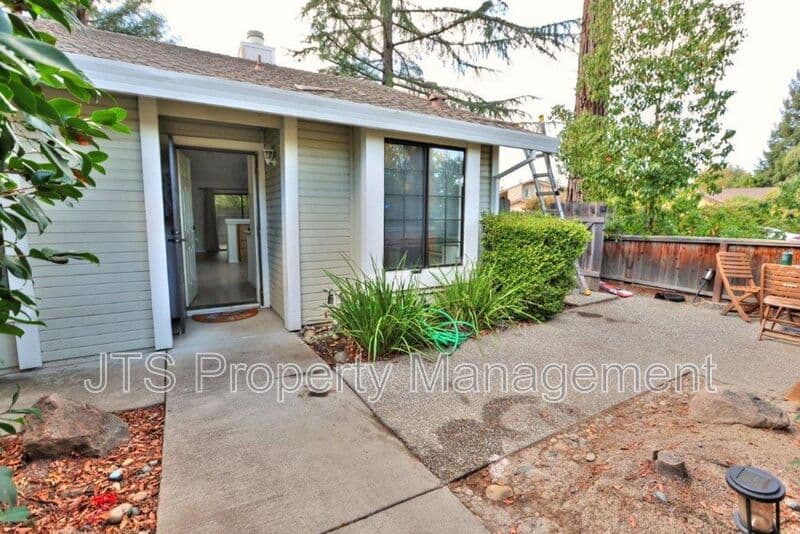 Sacramento House: 7400 Deltawind Drive