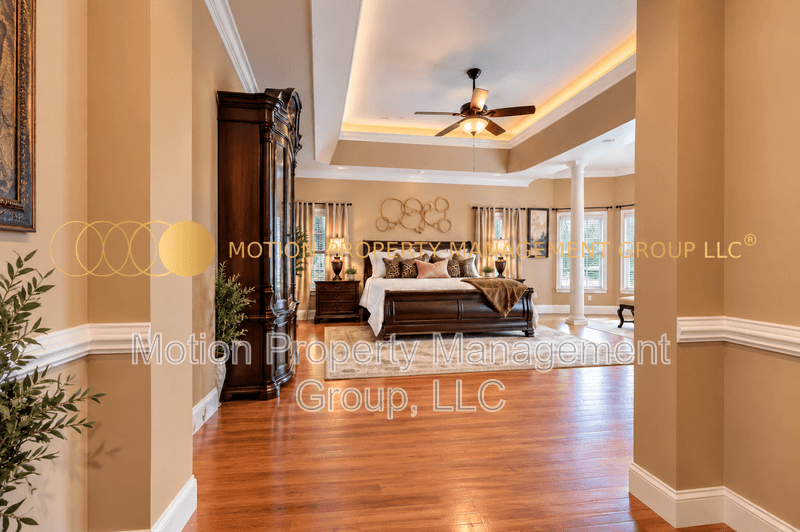 Monticello House: 682 East Mourning Dove Court