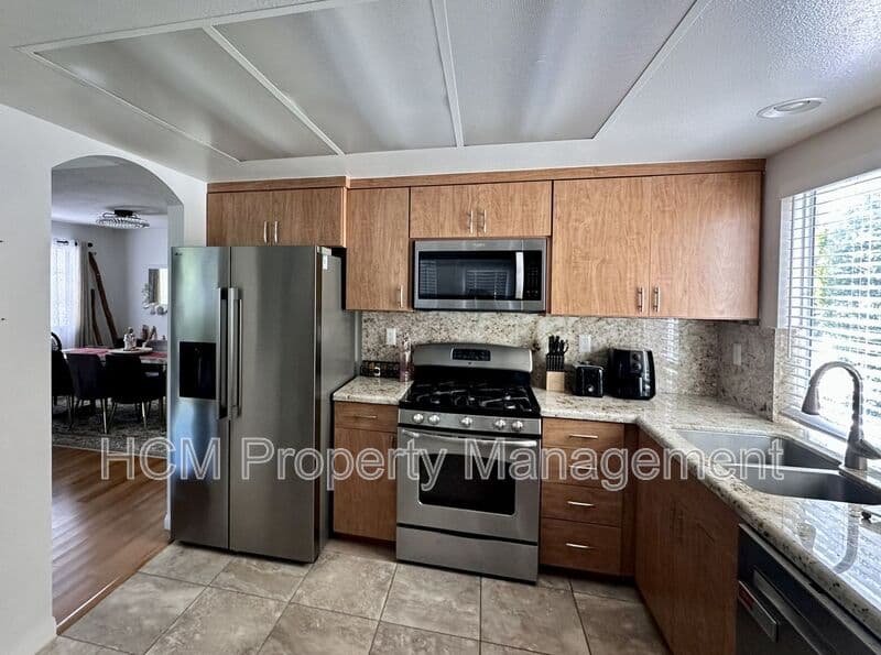 Foothill Ranch House: 120 Rue Monet
