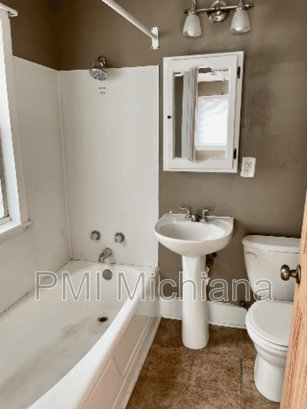 South Bend Condo: 117 Franklin Pl