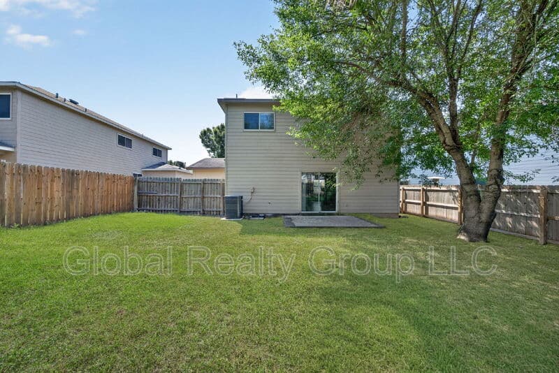 Cibolo House: 112 Willow View