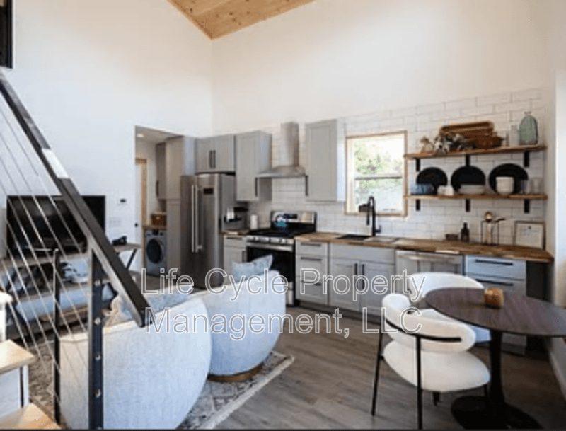 Grant Condo: 151-153  East Clark Street - 153