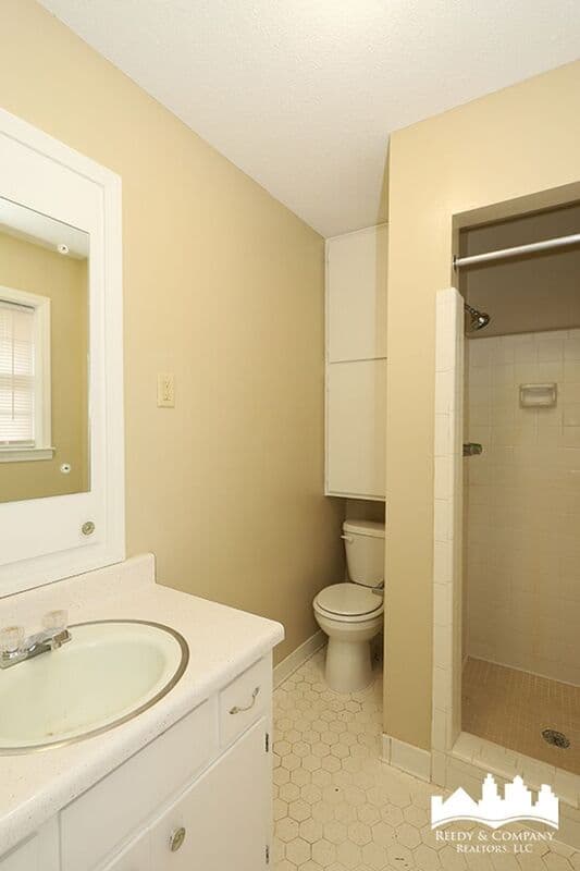 Bartlett House: 3234 Lichen Dr