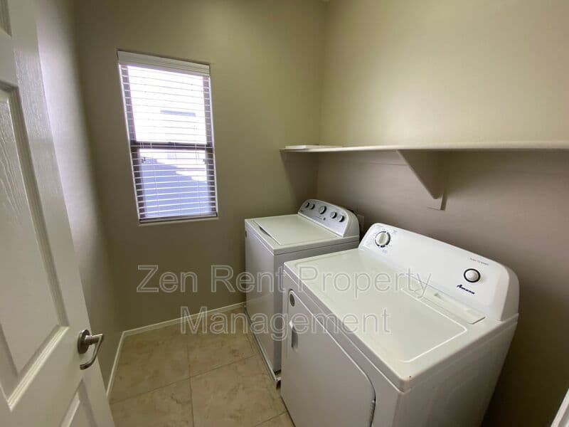 Maricopa House: 36971 W Oliveto Ave