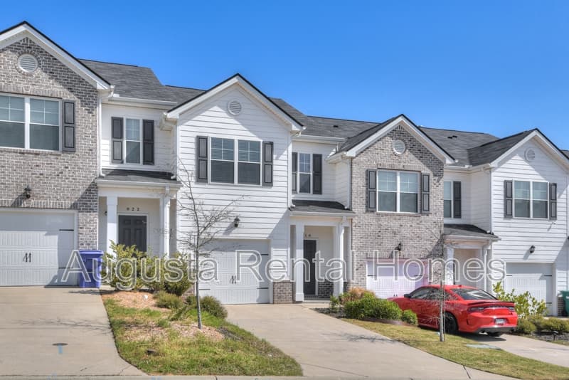 Graniteville House: 818 Quaint Parish Circle
