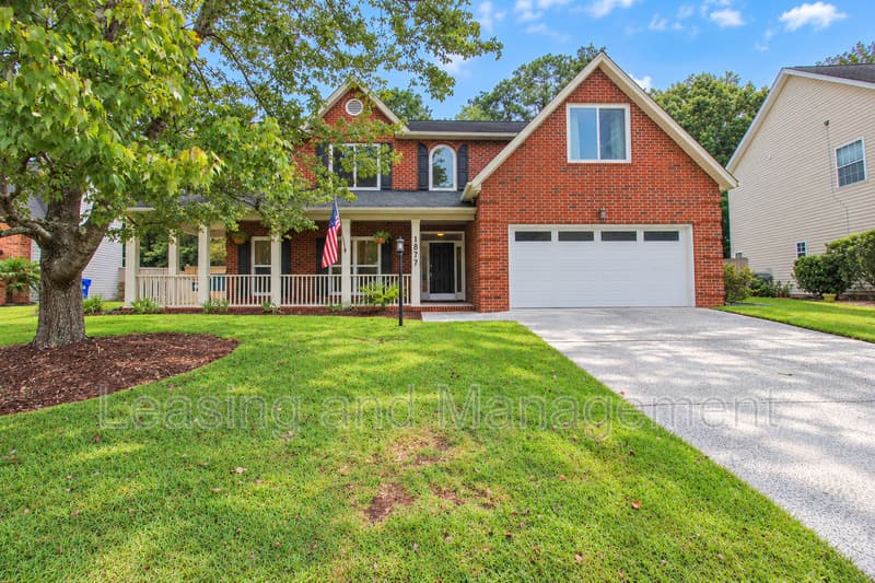Charleston House: 1877 Bairds Cove