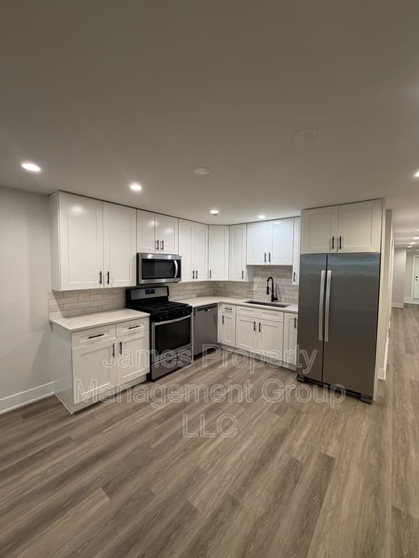 Chicago Condo: 6325 N Richmond Street - GS
