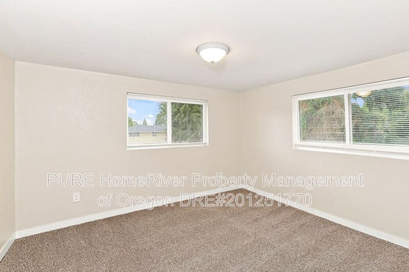 Portland Condo: 10806 NE Prescott Street