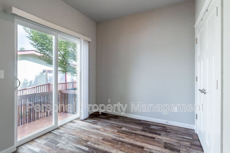 Vancouver Townhome: 12600 NE 49th Street