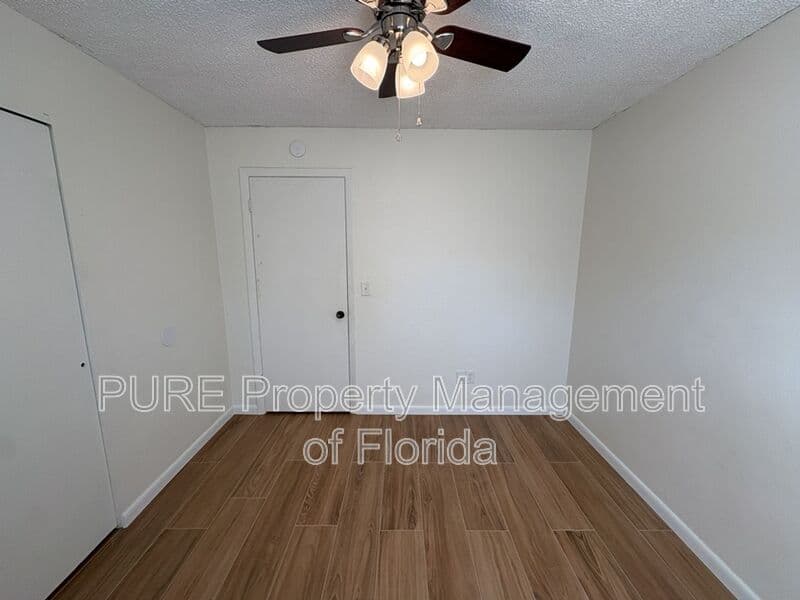 Ocala House: 6807 NW 62nd Place