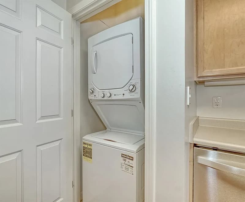 Middleton Condo: 36 Village Rd