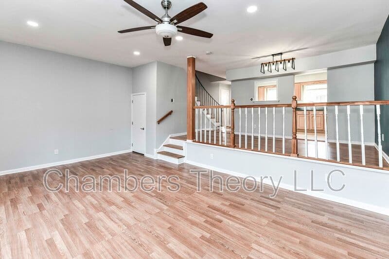 Springfield Condo: 5910 Prince James Dr