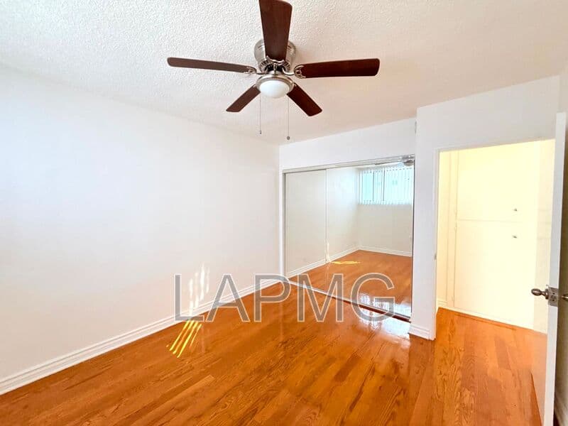 Los Angeles House: 1029 N. Ardmore Avenue