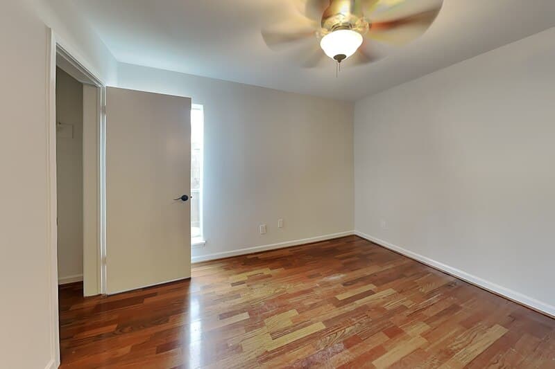 Houston Condo: 505 Westcott St