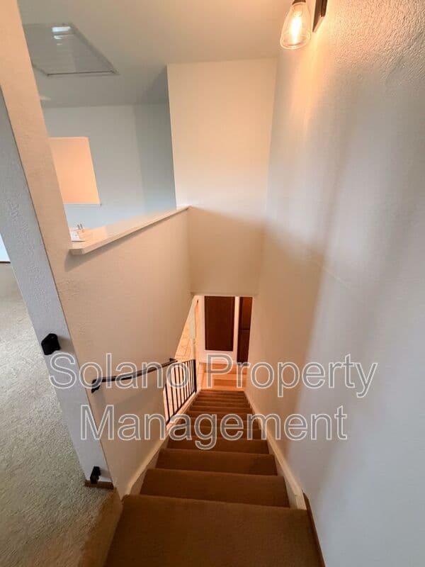 Dixon House: 950 Pembroke Way