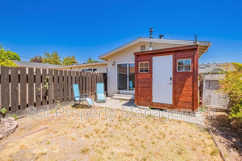 Santa Cruz Condo: 515 Cayuga Street