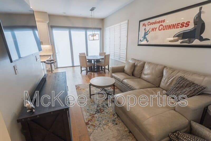 Imperial Beach House: 157 Donax Avenue