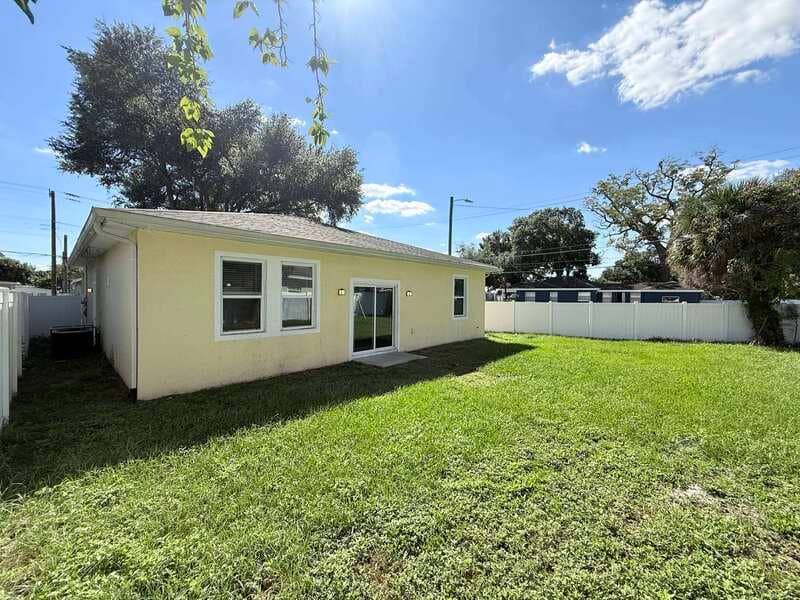 Tampa House: 3401 North Avenida Republica de Cuba