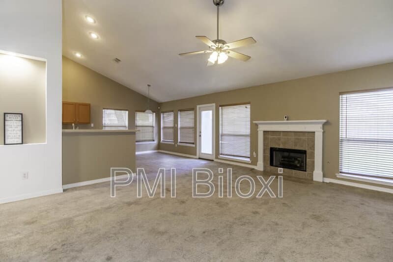 Gulfport House: 18026 Cypress Pointe Drive