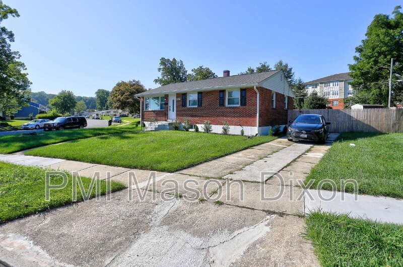 Randallstown House: 8523 Fieldway Dr
