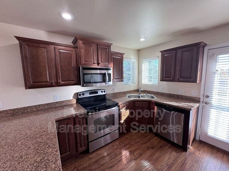Billings House: 3413 Lucky Penny Ln.