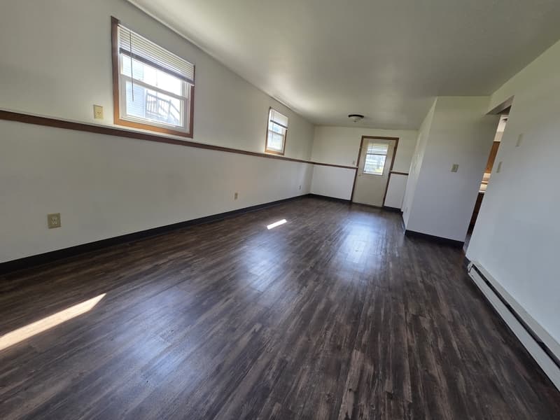 Neenah Condo: 324 Joseph St.