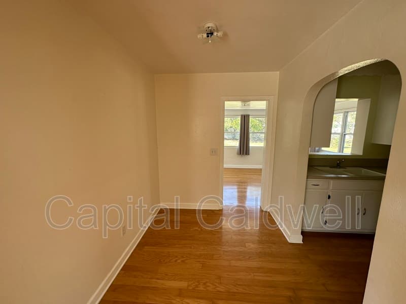 Clearwater House: 18 N Meteor Ave