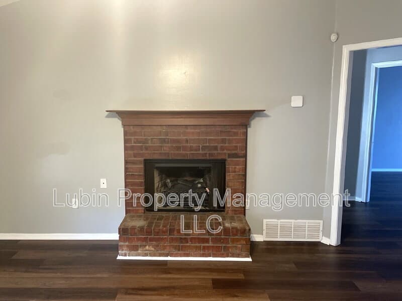 Olive Branch House: 10331 Oak Leaf Drive
