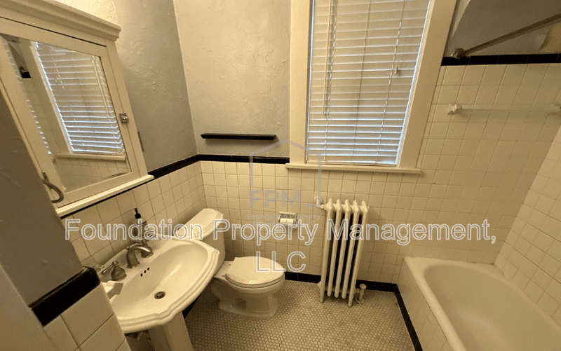 Memphis House: 954 Sheridan Street
