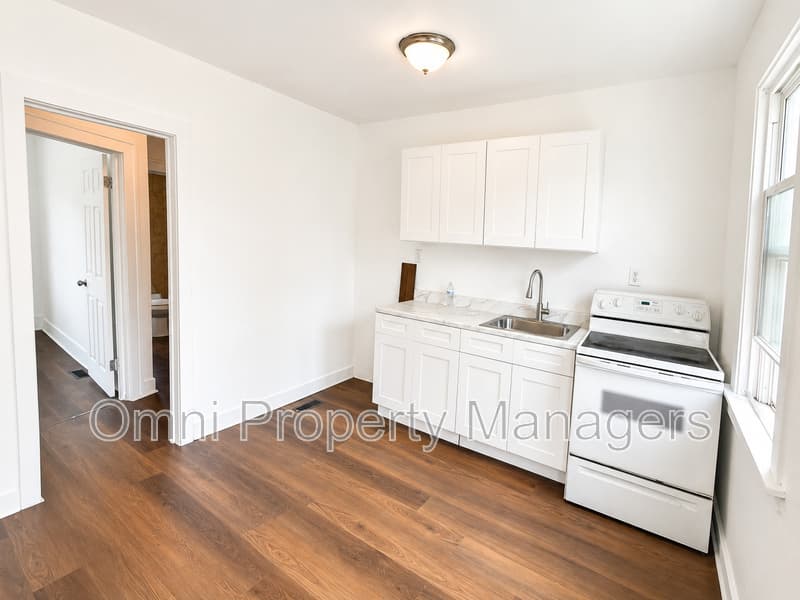 detroit Condo: 8535 Maxwell