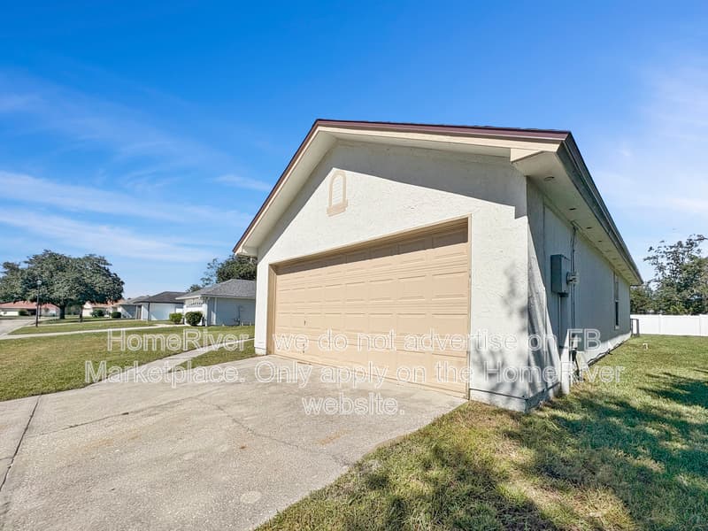 Jacksonville House: 6711 Salt Pond Dr N