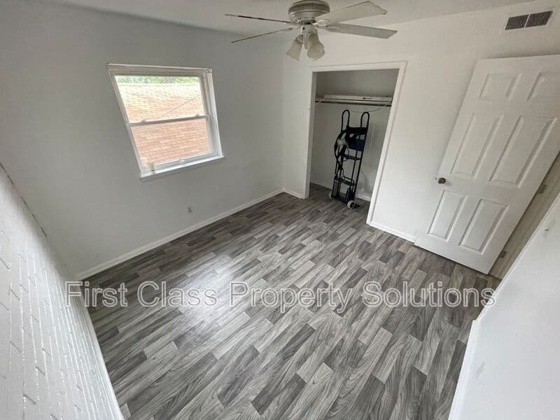 Oklahoma City House: 1731 NW 32nd St