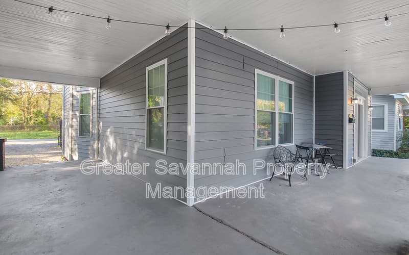 Savannah Condo: 721 East 36th Street