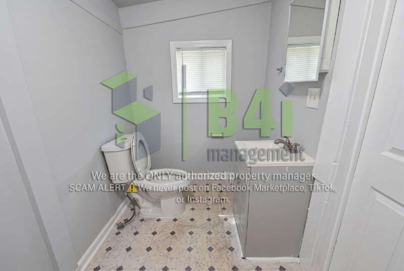 LaGrange House: 934 Motley Street