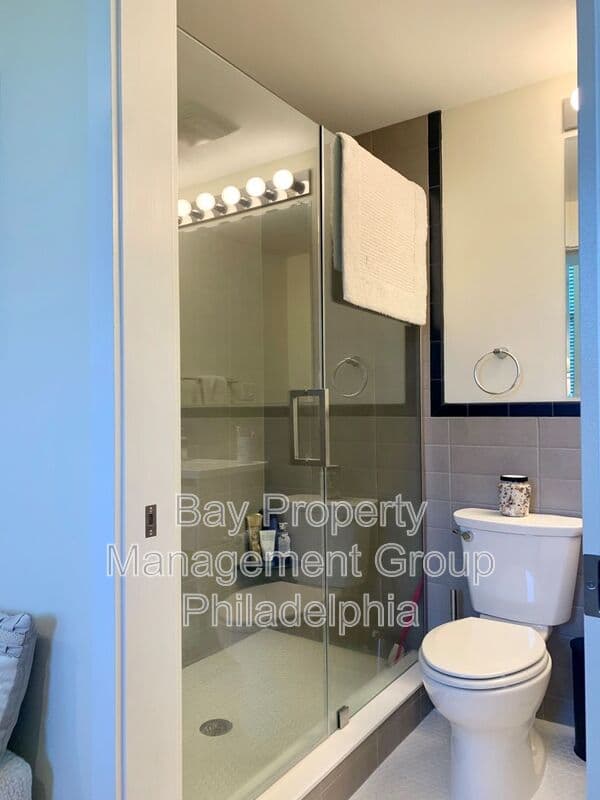 Wyndmoor Condo: 1400 E Willow Grove Ave