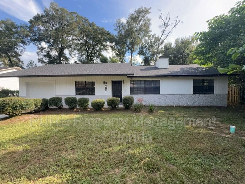 Ocala House: 3400 NE 44th Place