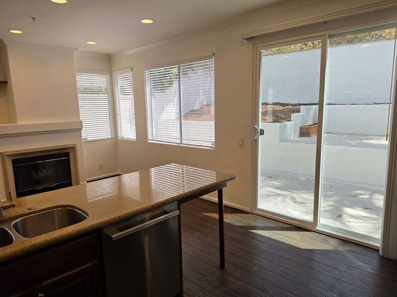 Rancho Santa Margarita House: 162 Seacountry Lane -